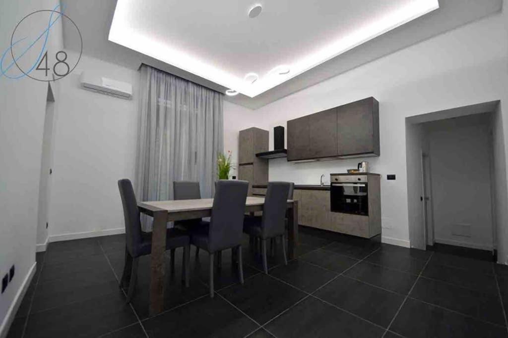 Suite Quarantotto Luxury House Napoli Esterno foto