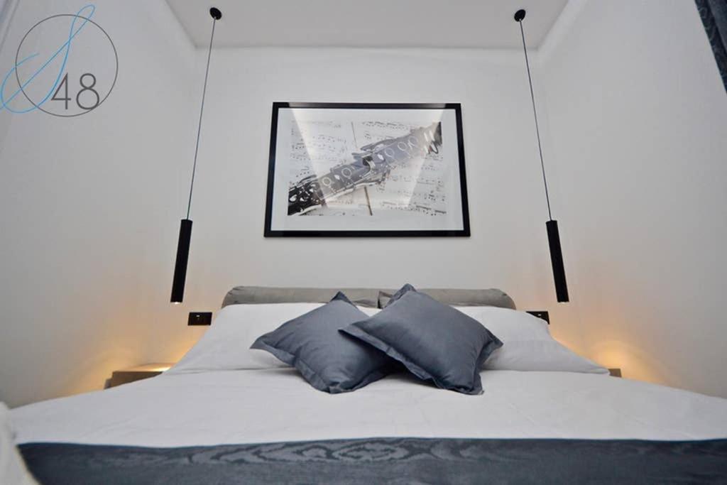 Suite Quarantotto Luxury House Napoli Esterno foto